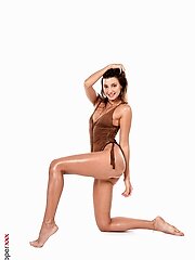 Melena Maria Rya Tanned & Oiled desktop strippers mobile phone desktop strippers